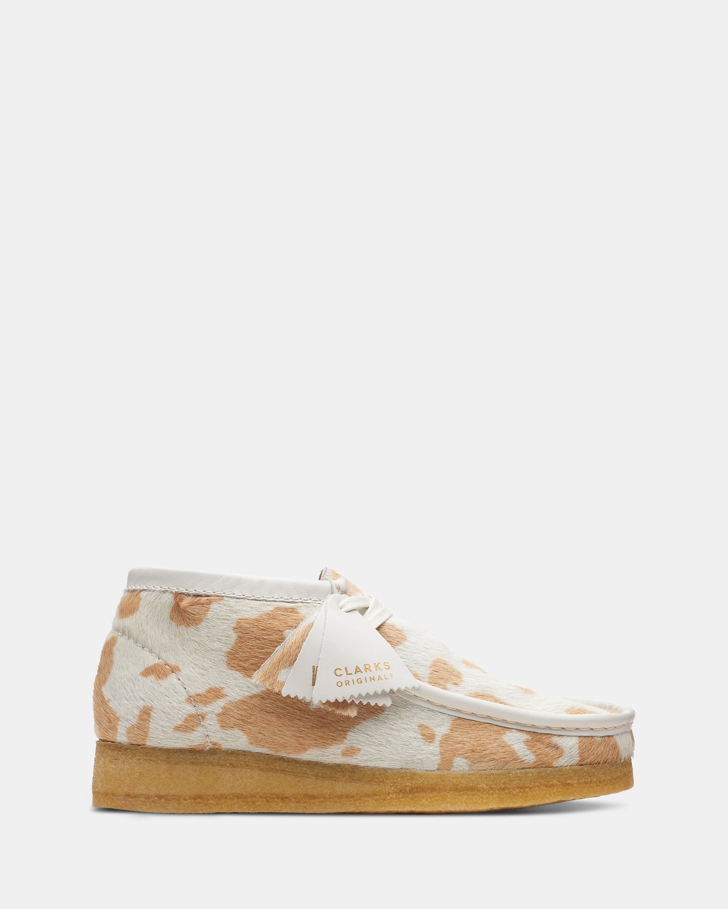 Wallabee Boot. (W) Tan Cow Print